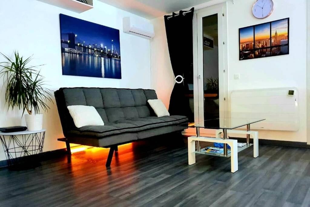 Superbe studio de 30m2 proche de Paris Poissy Buitenkant foto