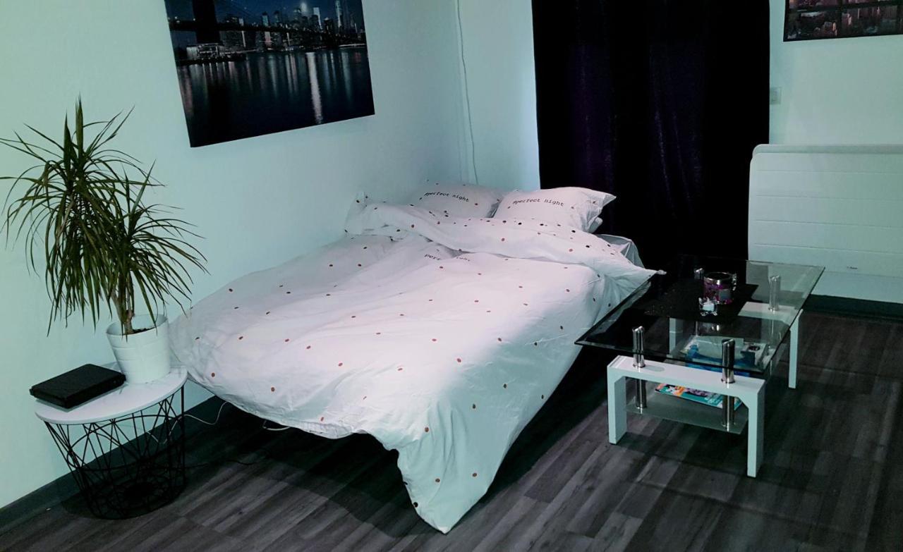 Superbe studio de 30m2 proche de Paris Poissy Buitenkant foto