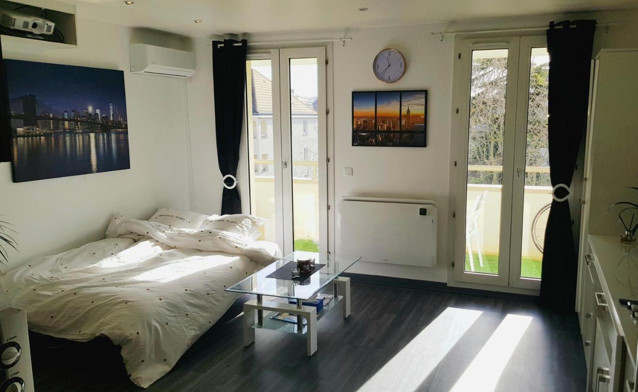 Superbe studio de 30m2 proche de Paris Poissy Buitenkant foto